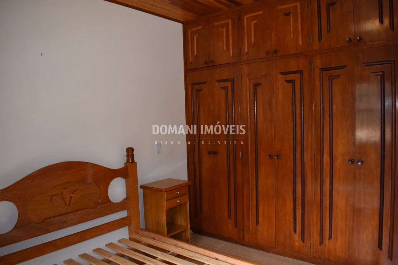 Casa de 3,450 m² em Campos do Jordão, SP