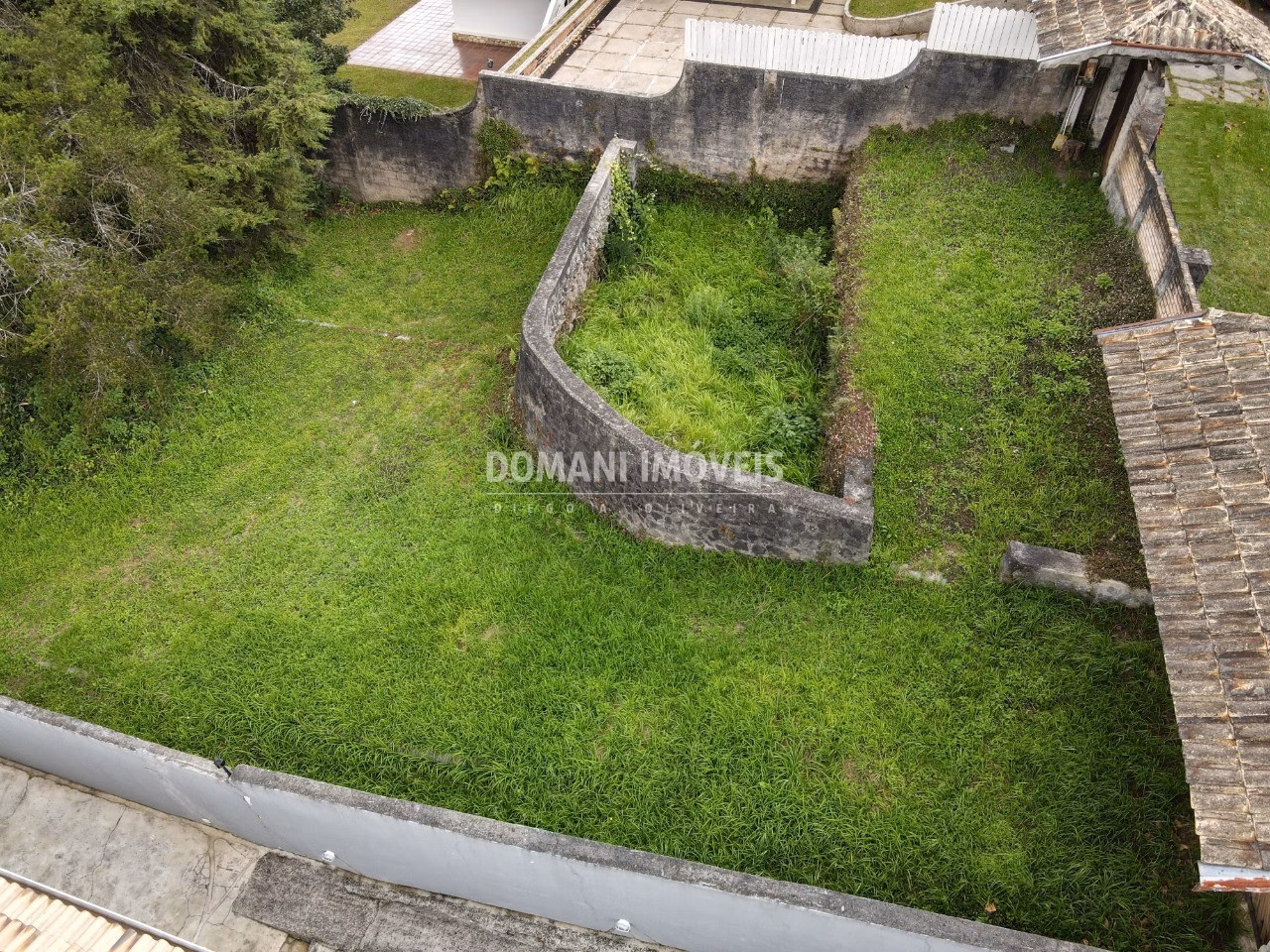 Terreno de 420 m² em Campos do Jordão, SP