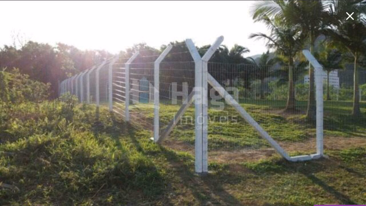 Terreno de 1.053 m² em Brusque, SC