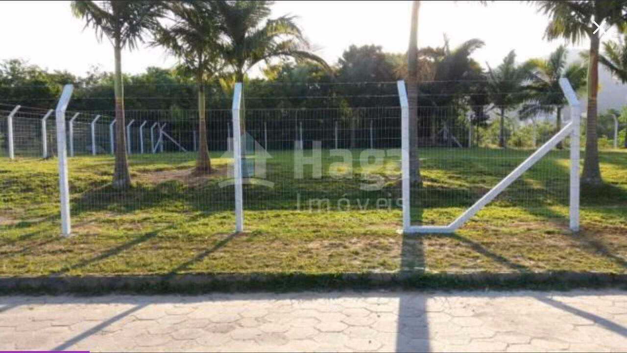 Terreno de 1.053 m² em Brusque, SC