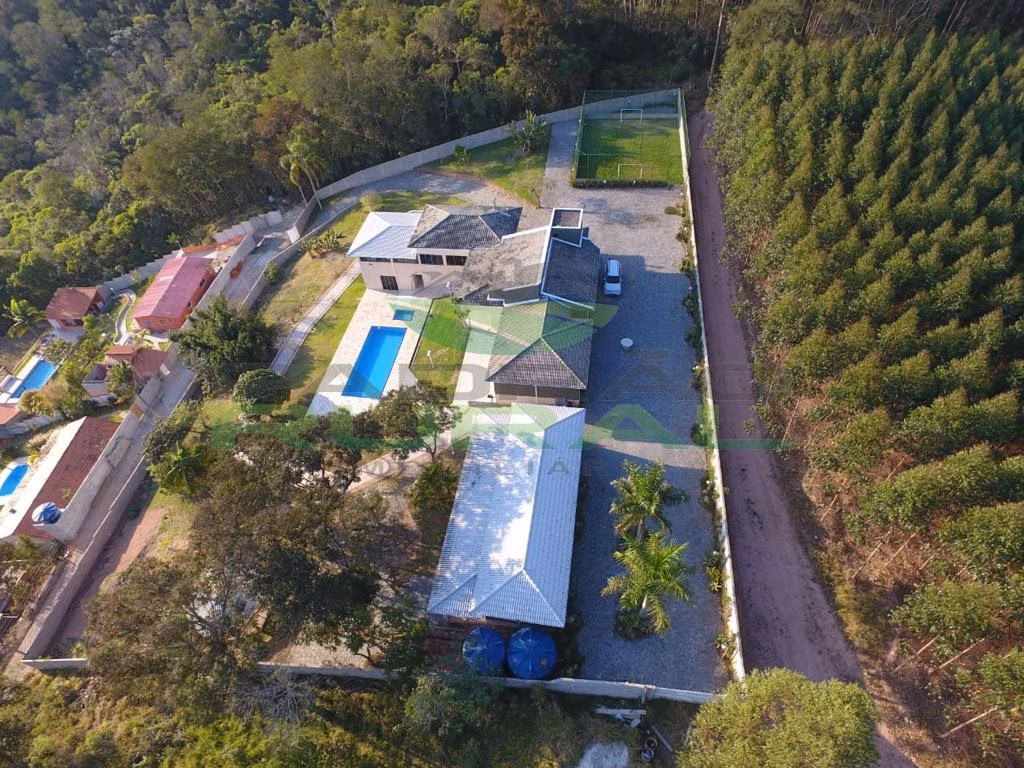 Chácara de 4.000 m² em Guararema, SP