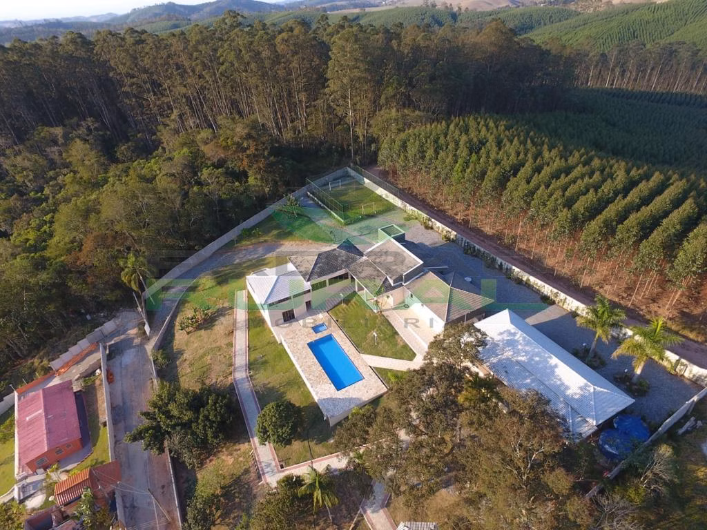 Chácara de 4.000 m² em Guararema, SP