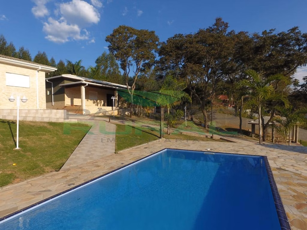 Chácara de 4.000 m² em Guararema, SP