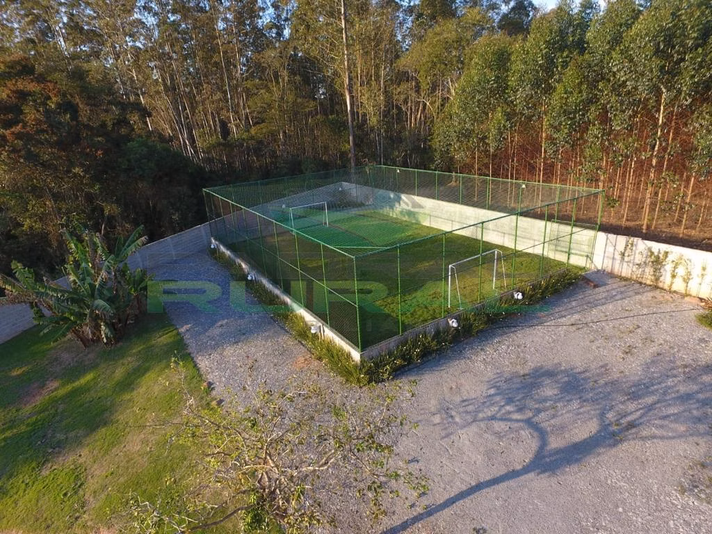 Chácara de 4.000 m² em Guararema, SP