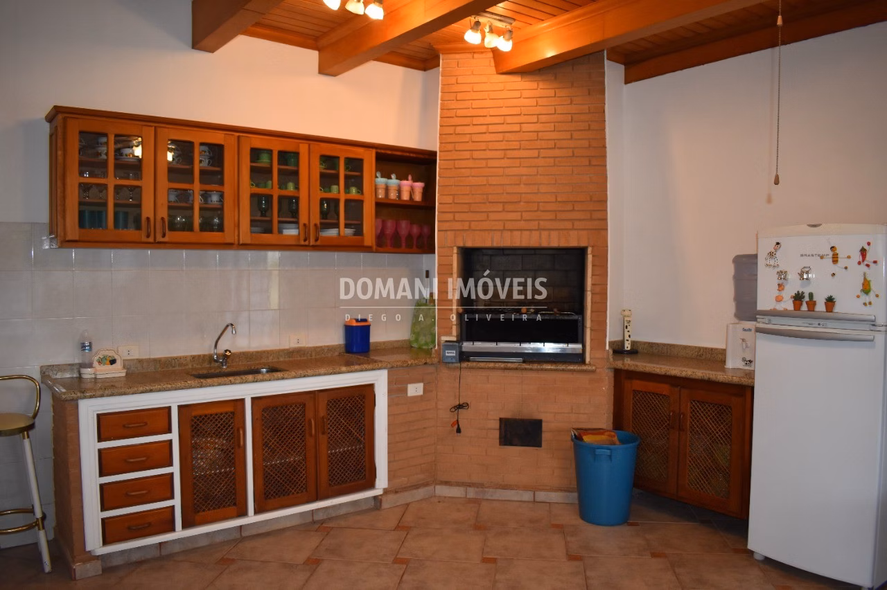 Casa de 1.015 m² em Campos do Jordão, SP