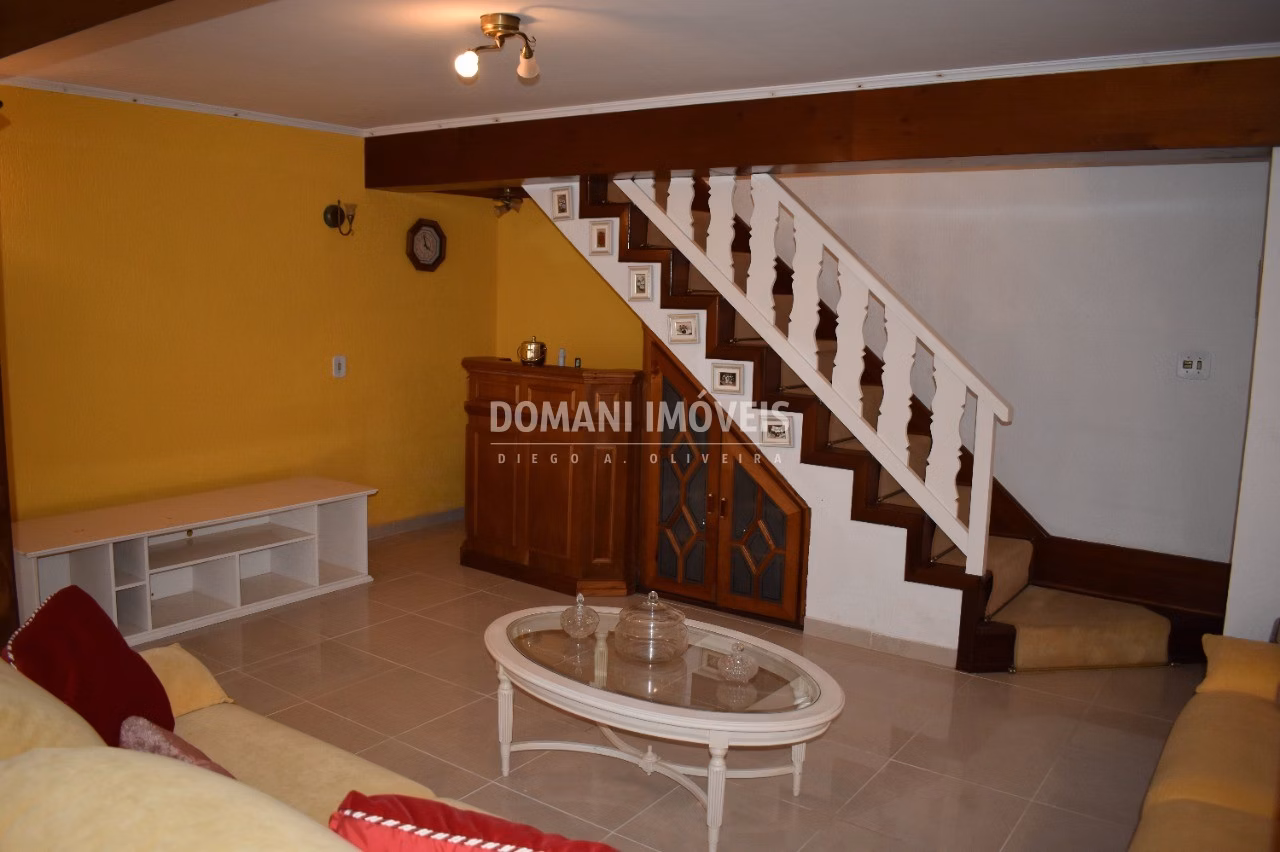 Casa de 1.015 m² em Campos do Jordão, SP