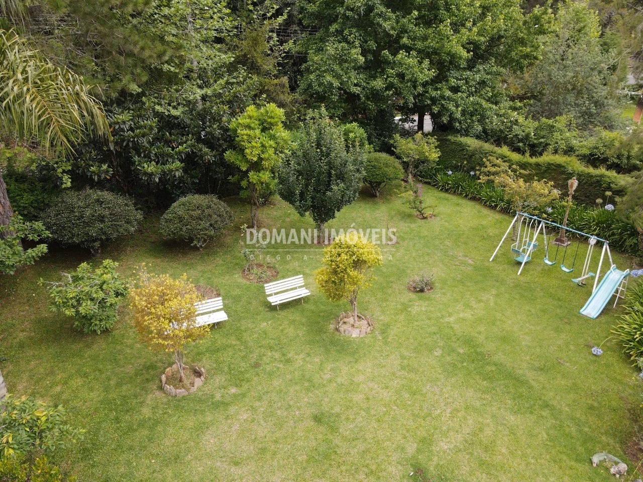 Casa de 1.015 m² em Campos do Jordão, SP