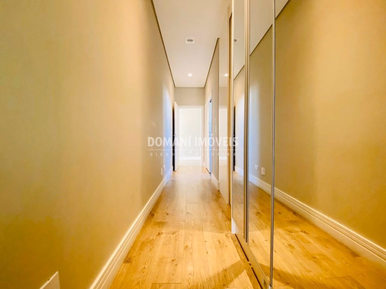 Casa de 720 m² em São José dos Campos, SP