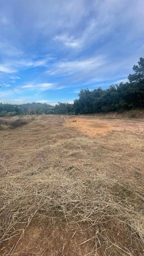 Terreno de 2.700 m² em Mairinque, SP