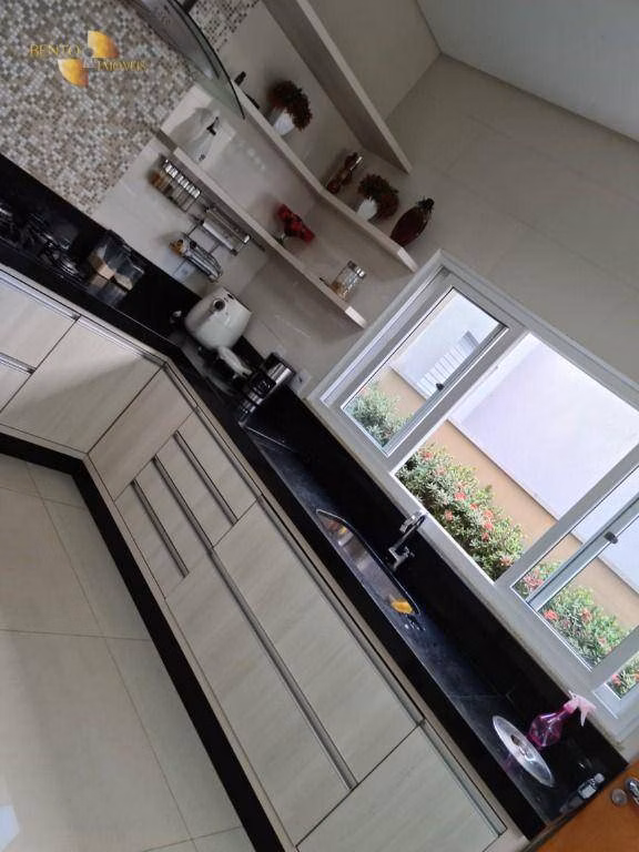 Casa de 375 m² em Cuiabá, MT