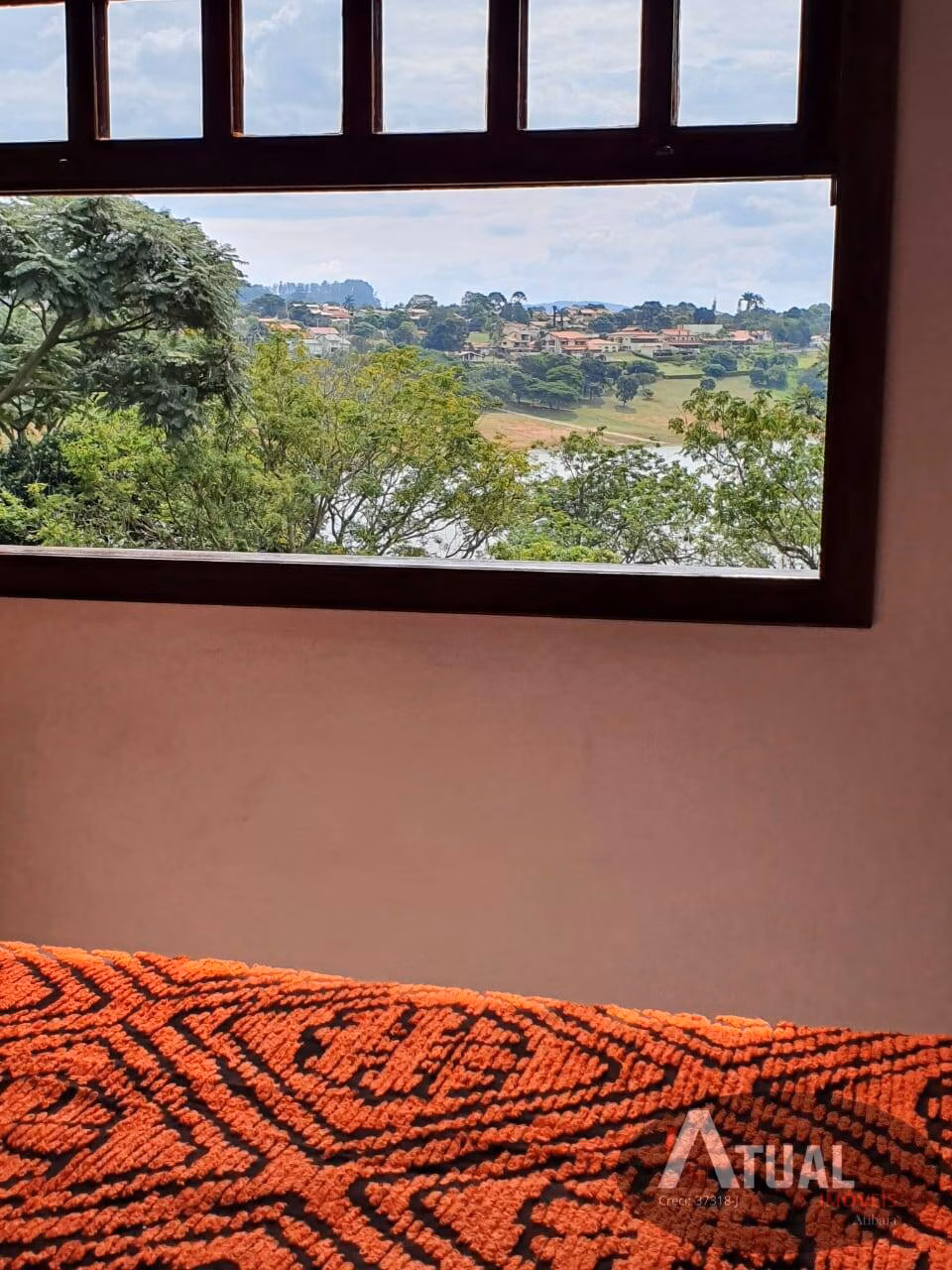 Casa de 1.382 m² em Piracaia, SP