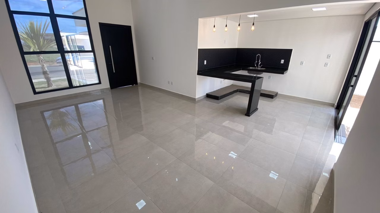 Casa de 250 m² em Hortolândia, SP