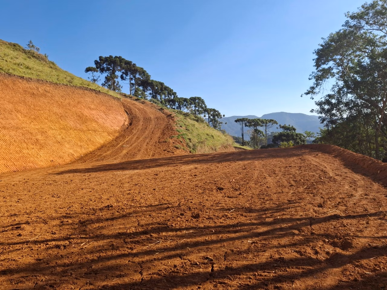 Terreno de 2 ha em São José dos Campos, SP