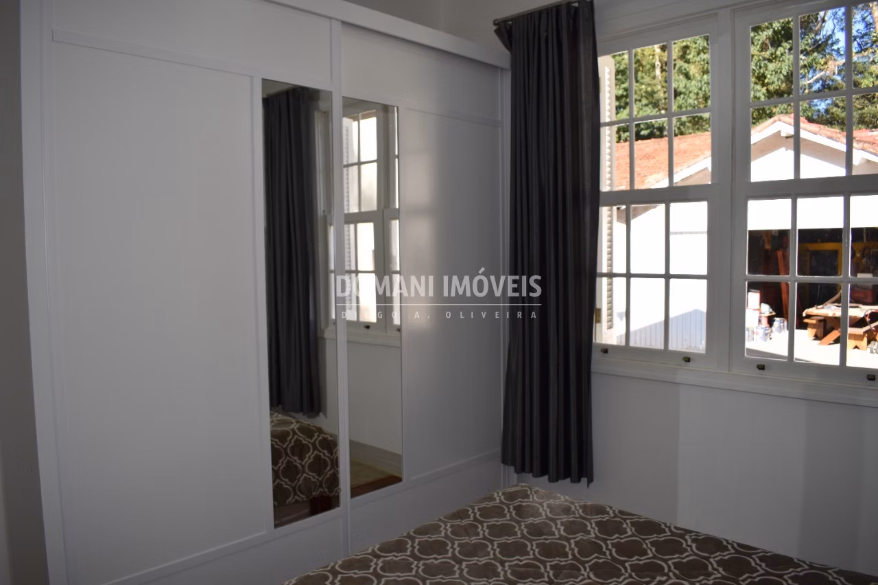 Casa de 2.550 m² em Campos do Jordão, SP