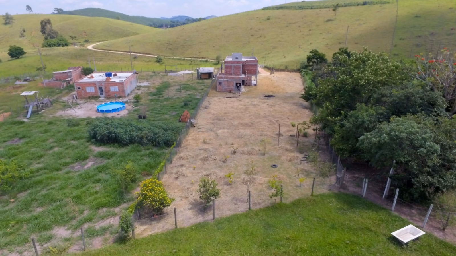 Chácara de 2.000 m² em Jambeiro, SP