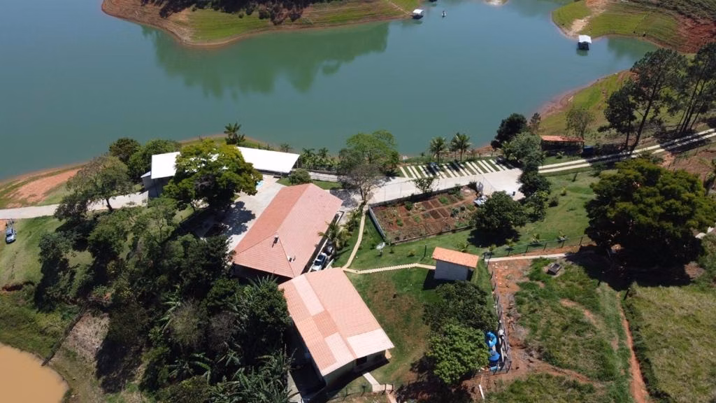 Small farm of 14 acres in São José dos Campos, SP, Brazil