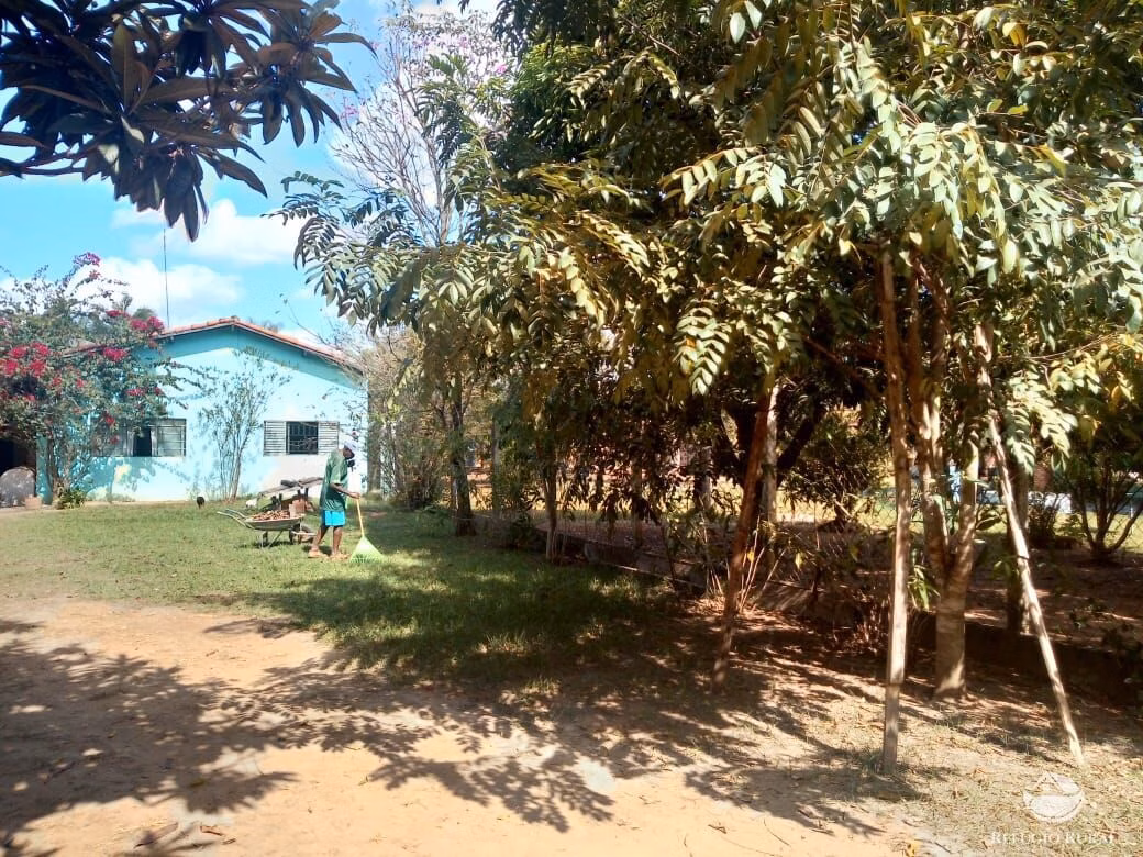 Chácara de 1.700 m² em Mococa, SP