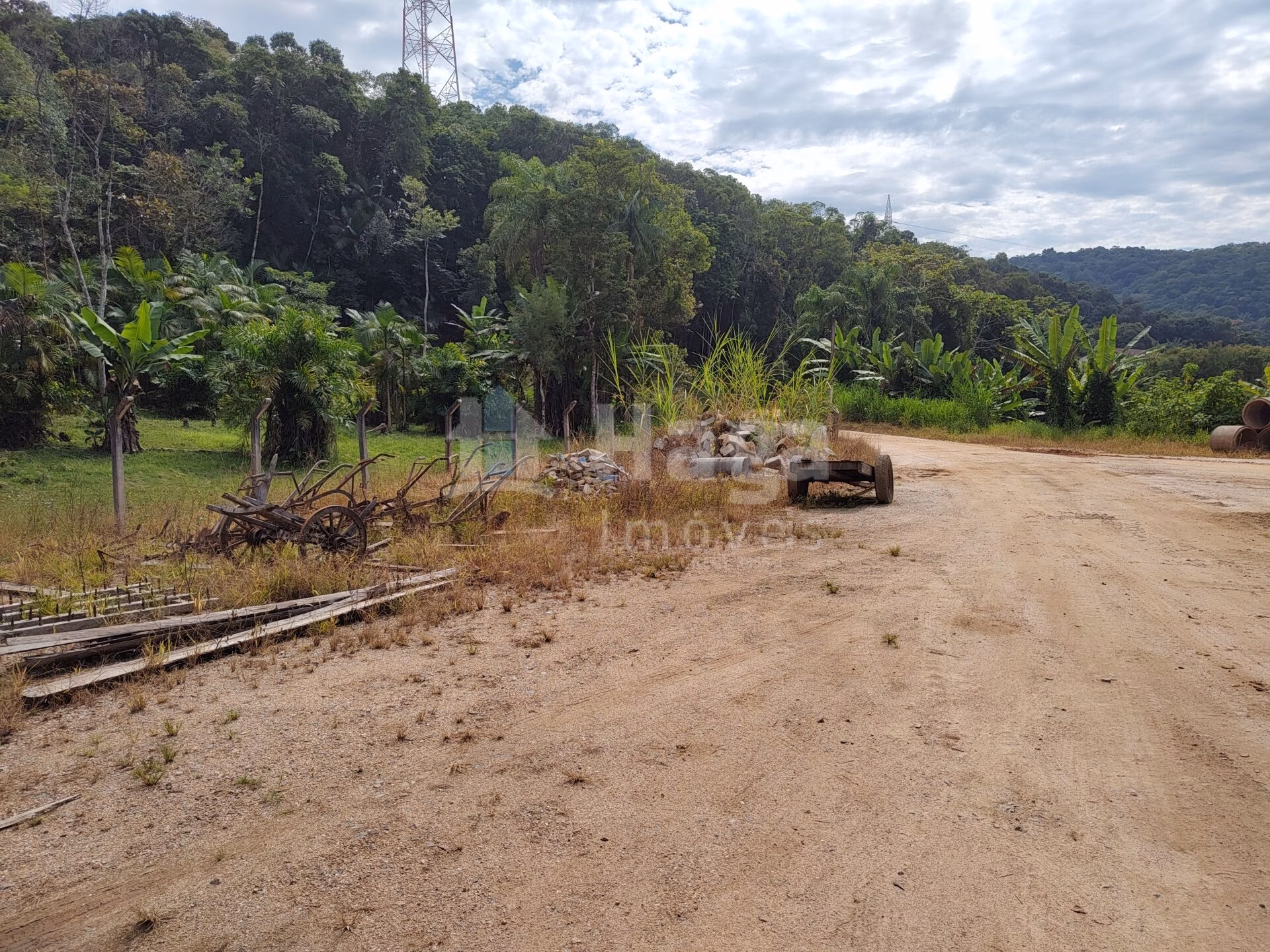 Terreno de 8.000 m² em Brusque, SC