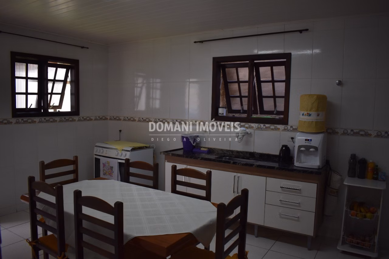 Casa de 310 m² em Campos do Jordão, SP