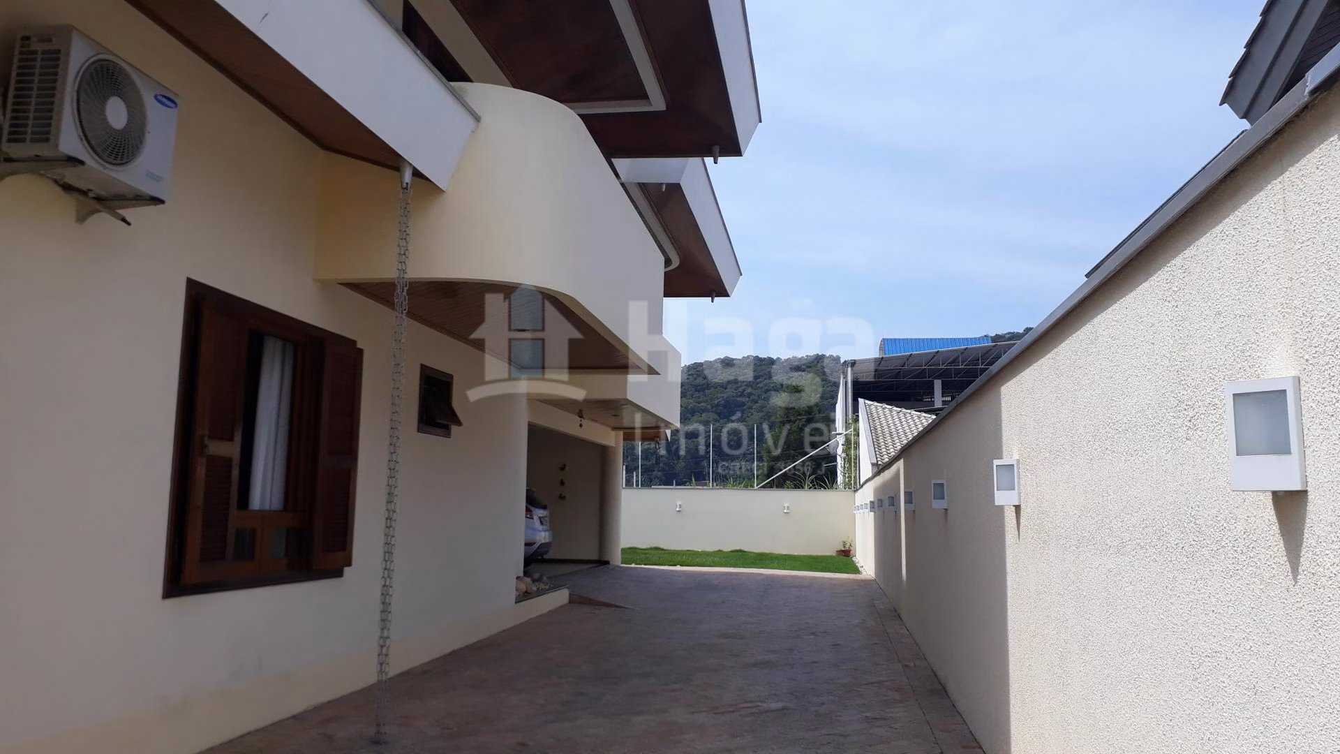 Casa de 600 m² em Brusque, SC