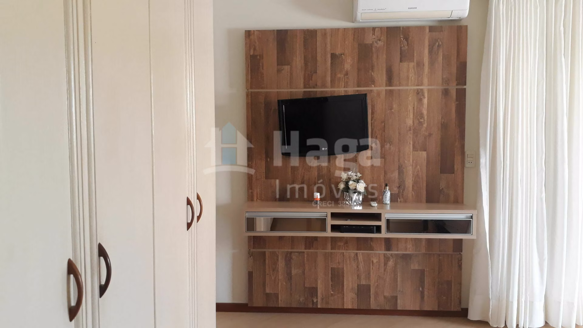 Casa de 600 m² em Brusque, SC