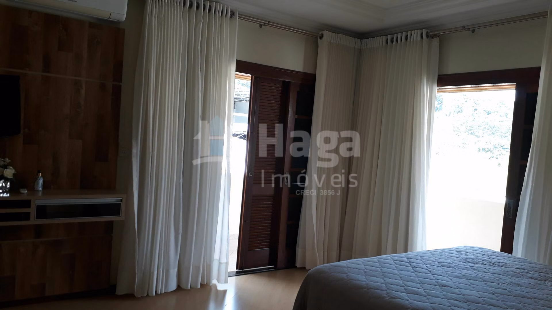 Casa de 600 m² em Brusque, SC
