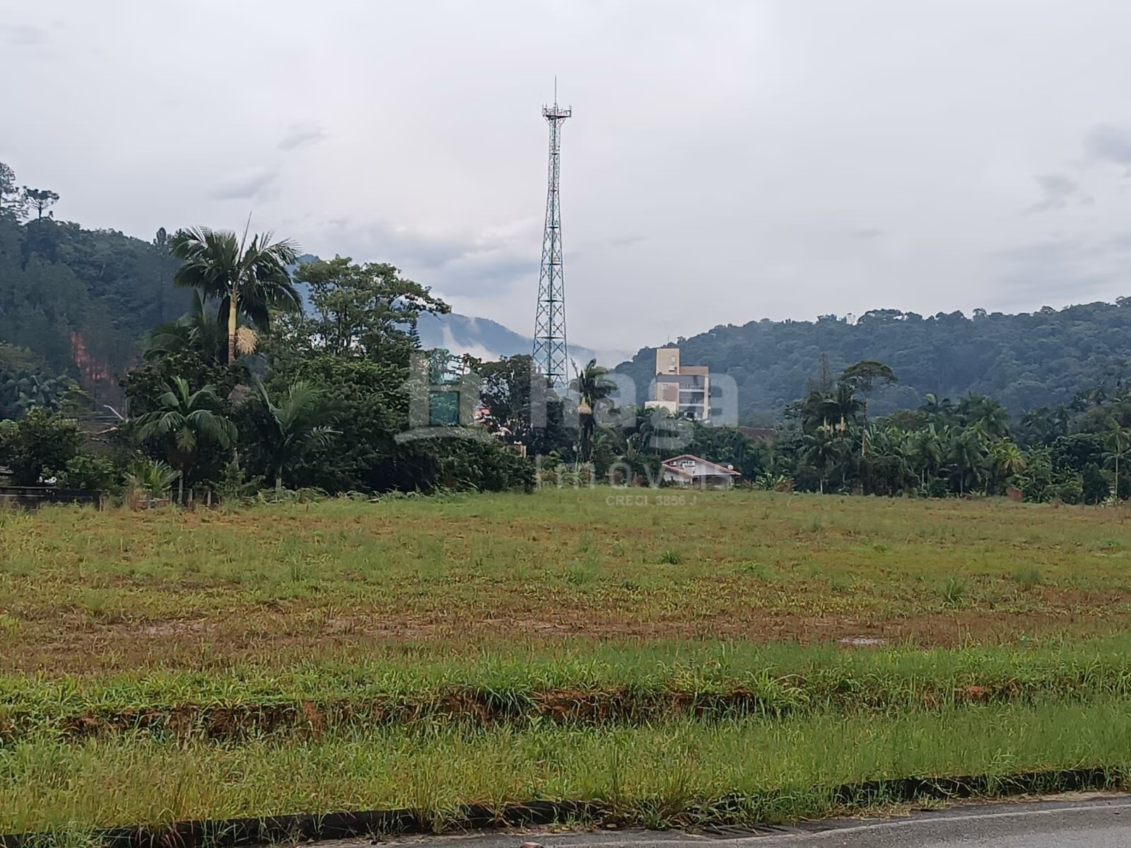Terreno de 6.600 m² em Guabiruba, SC