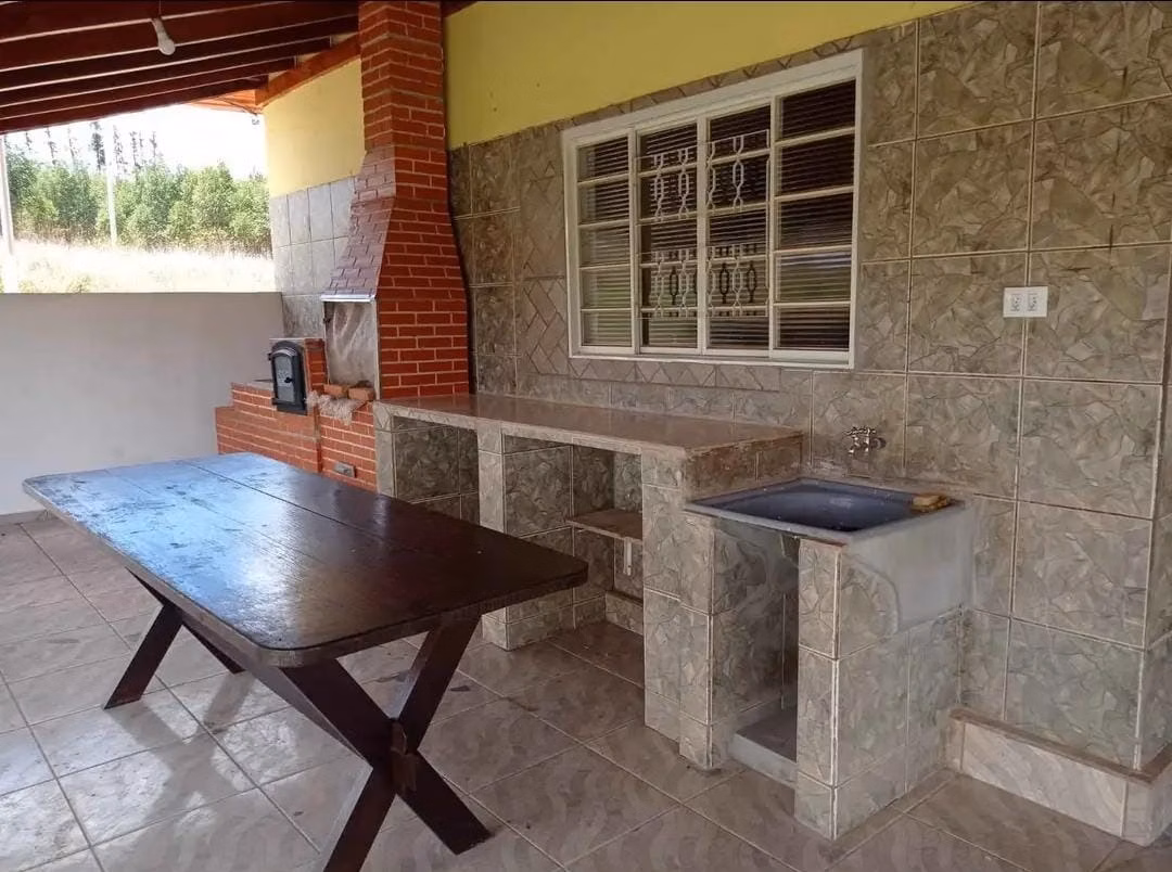 Fazenda de 114 ha em Paranapanema, SP