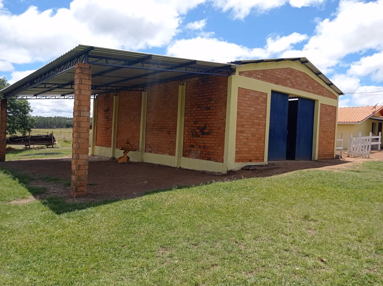 Fazenda de 114 ha em Paranapanema, SP
