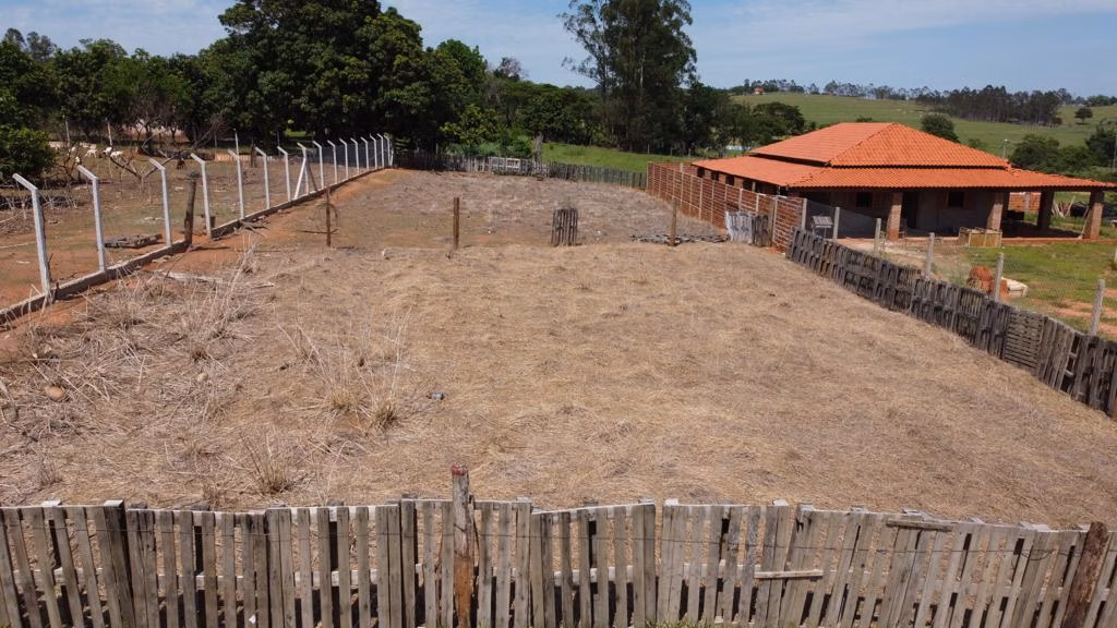 Chácara de 1.000 m² em Álvares Machado, SP