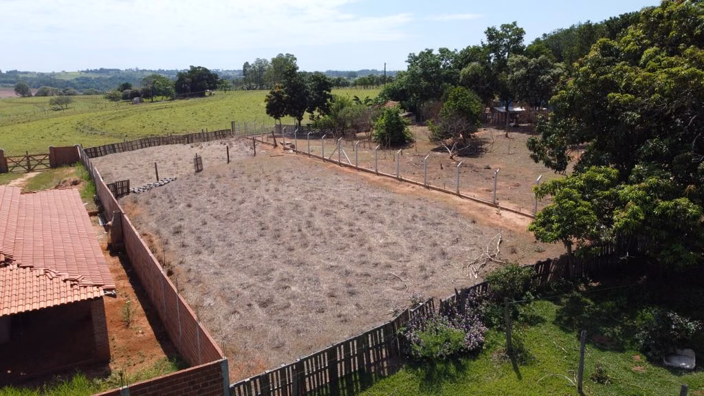 Chácara de 1.000 m² em Álvares Machado, SP
