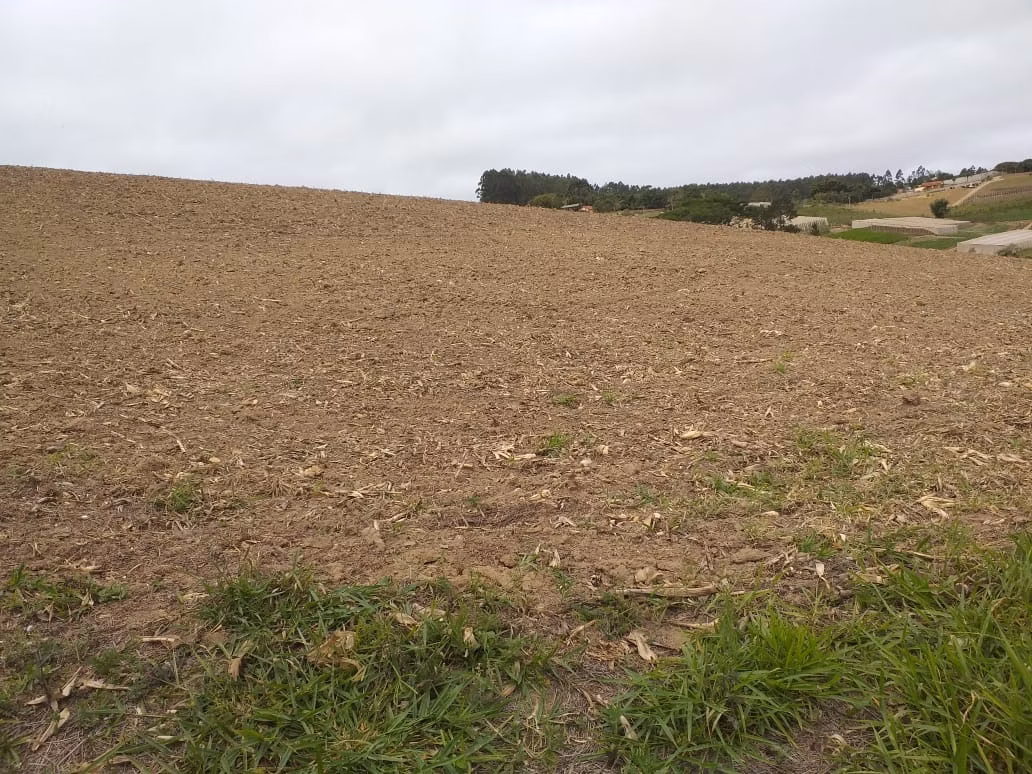 Sítio de 13 ha em São Miguel Arcanjo, SP