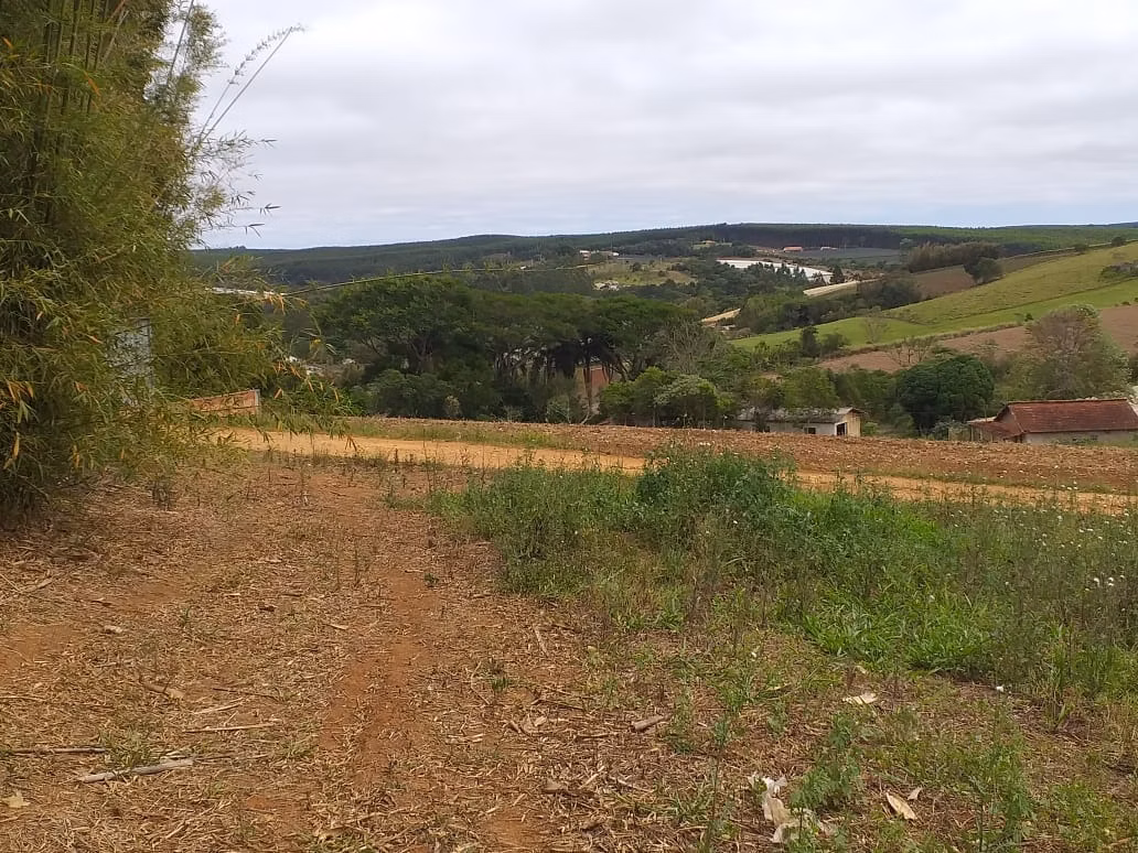 Sítio de 13 ha em São Miguel Arcanjo, SP