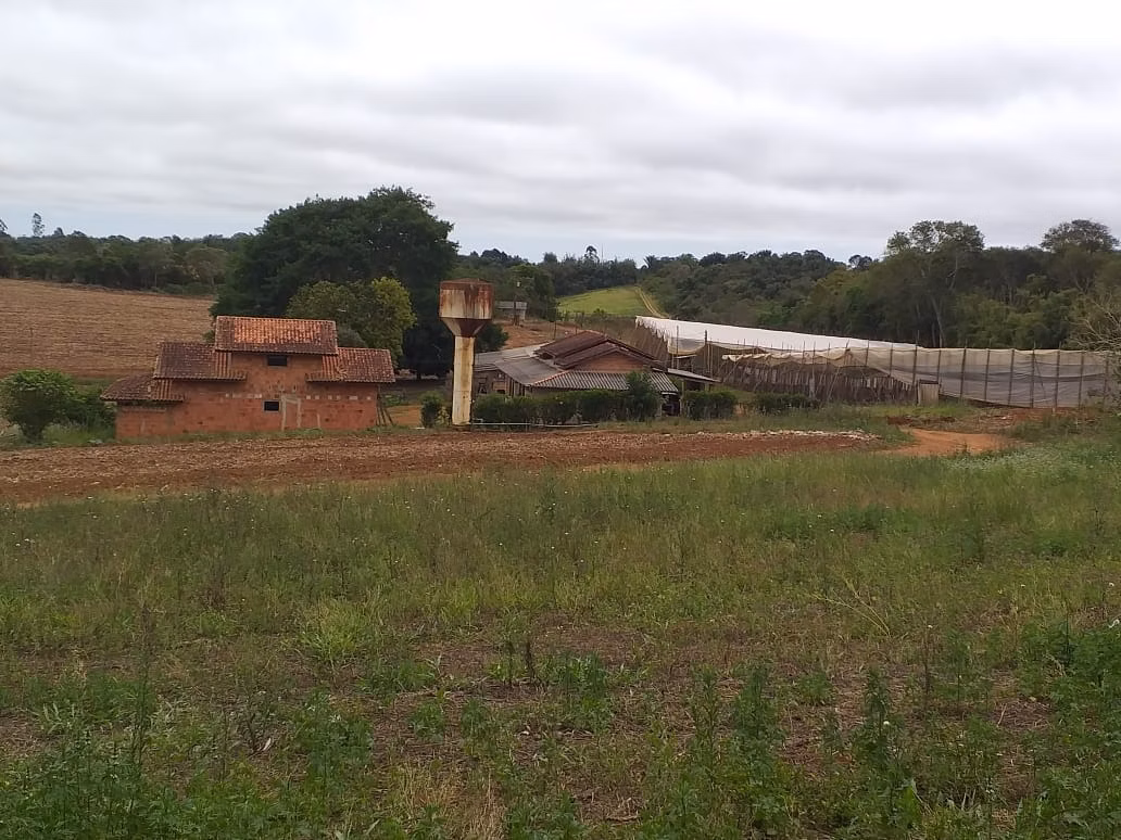 Sítio de 13 ha em São Miguel Arcanjo, SP