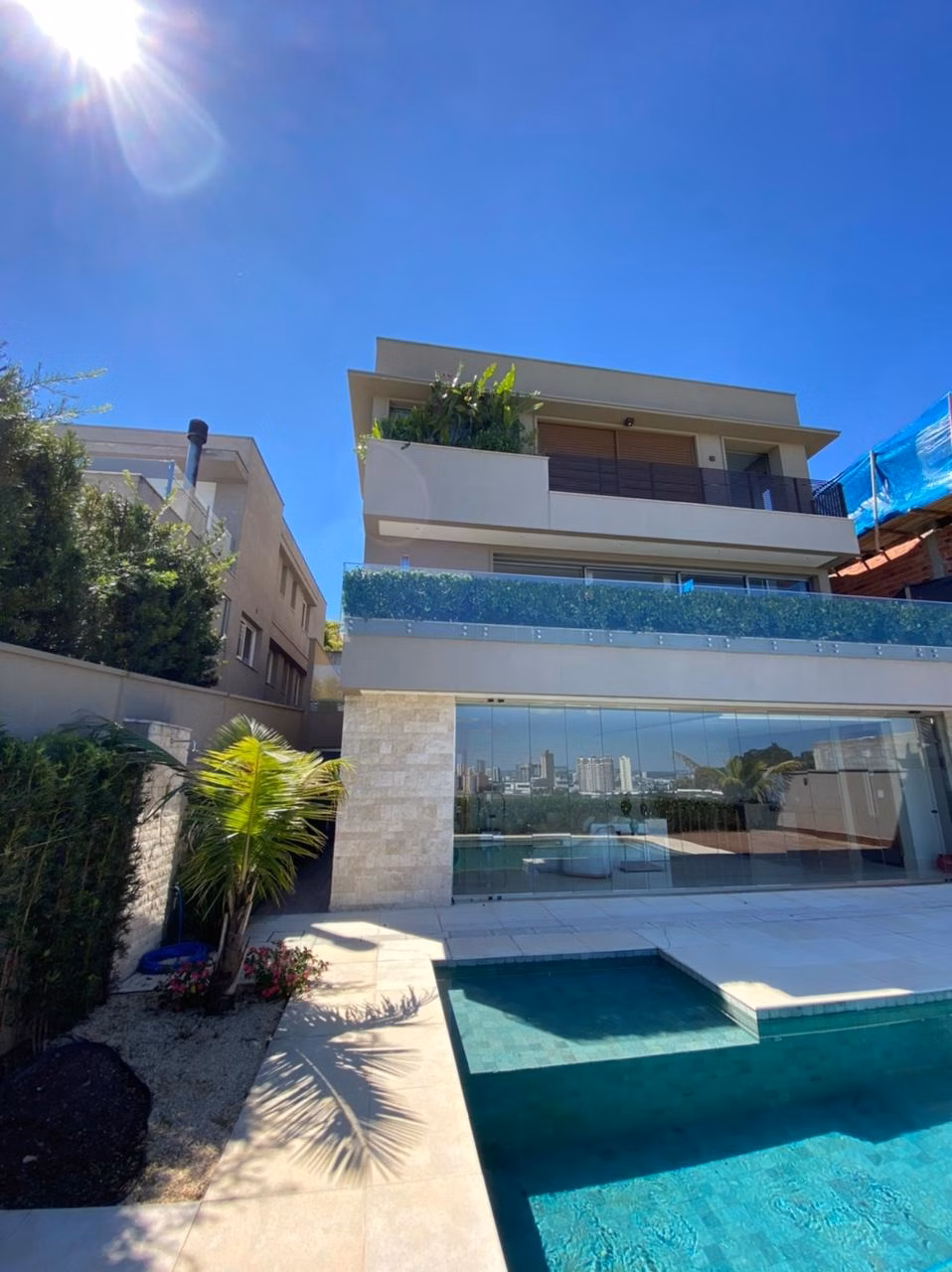 Casa de 575 m² em Barueri, SP