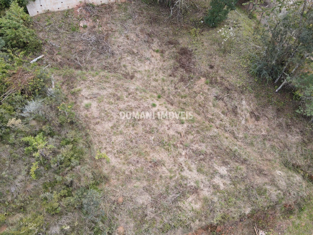 Terreno de 330 m² em Campos do Jordão, SP
