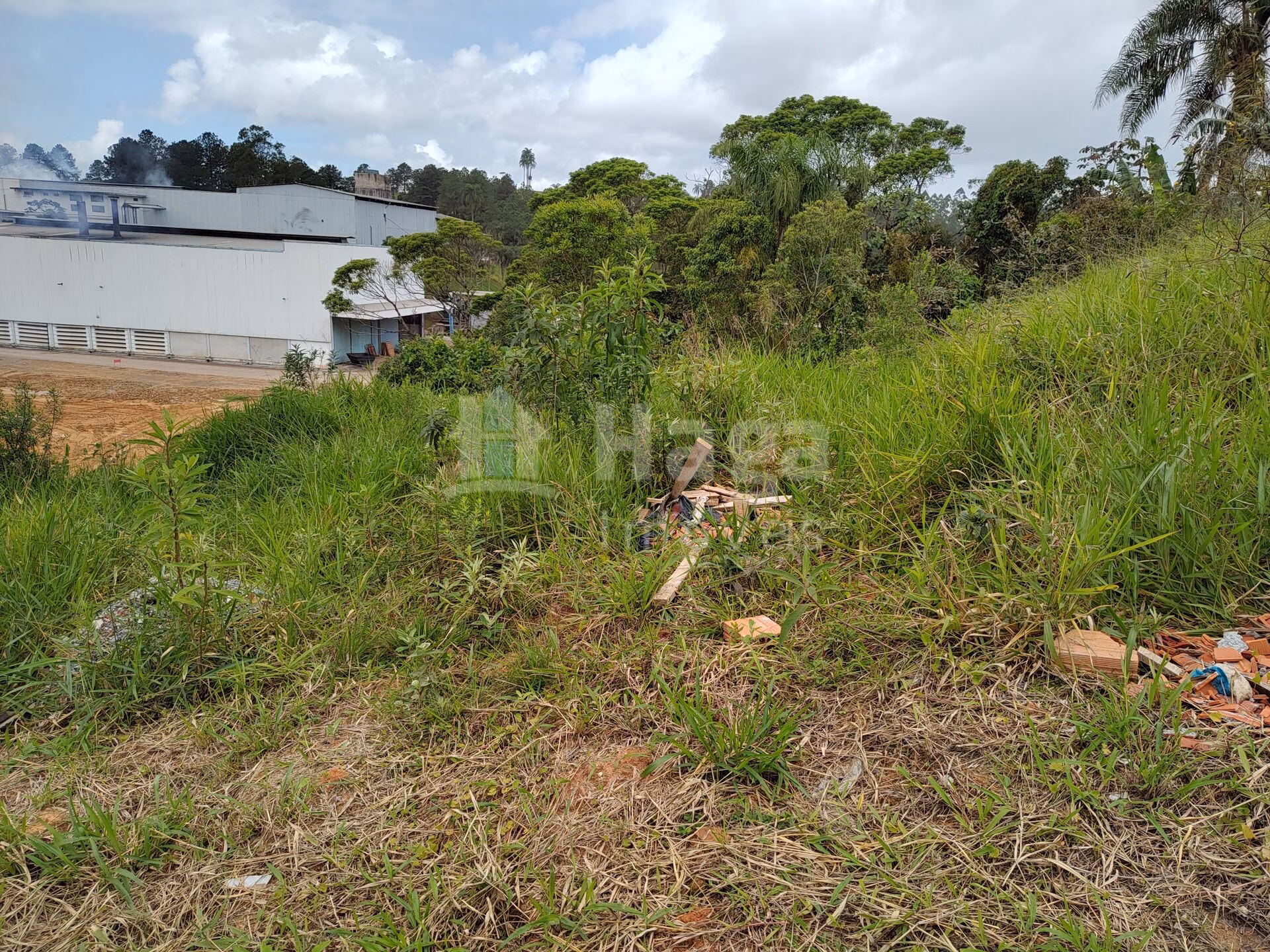 Terreno de 375 m² em Brusque, SC