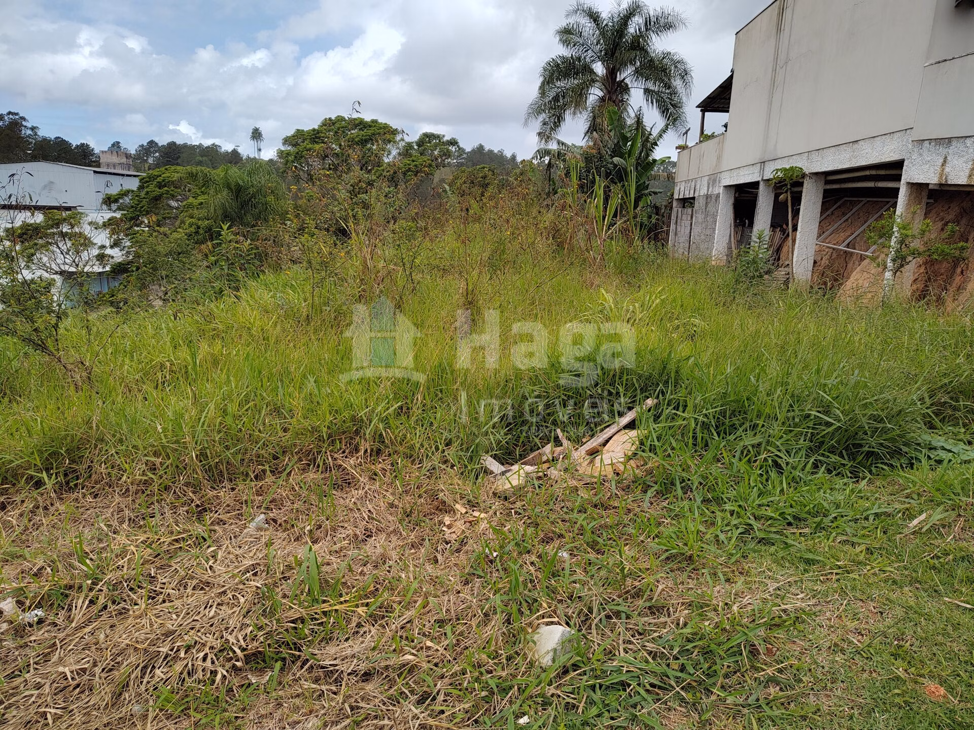 Terreno de 375 m² em Brusque, SC