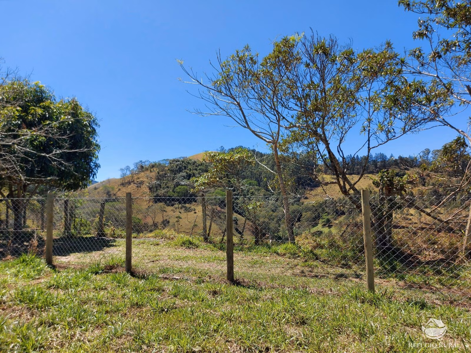 Terreno de 800 m² em Monteiro Lobato, SP
