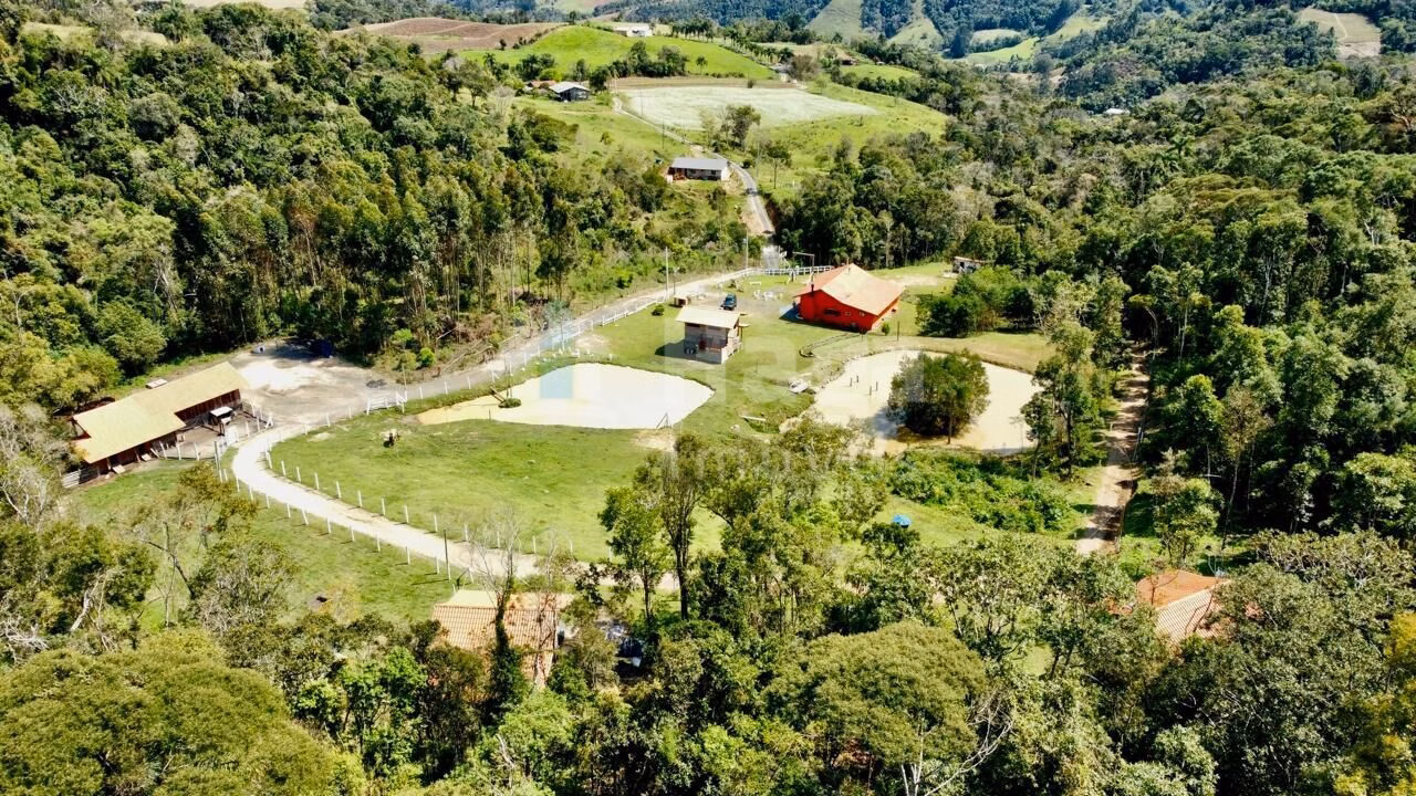 Chácara de 15 ha em Alfredo Wagner, SC