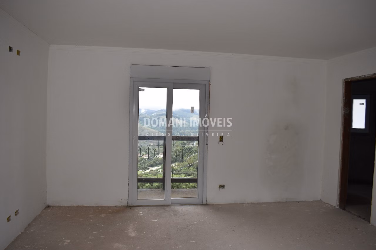 Casa de 1.200 m² em Campos do Jordão, SP