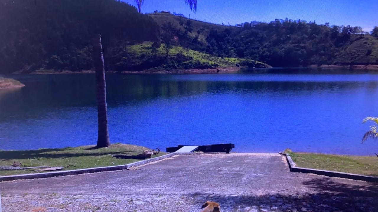 Sítio de 34 ha em Santa Branca, SP
