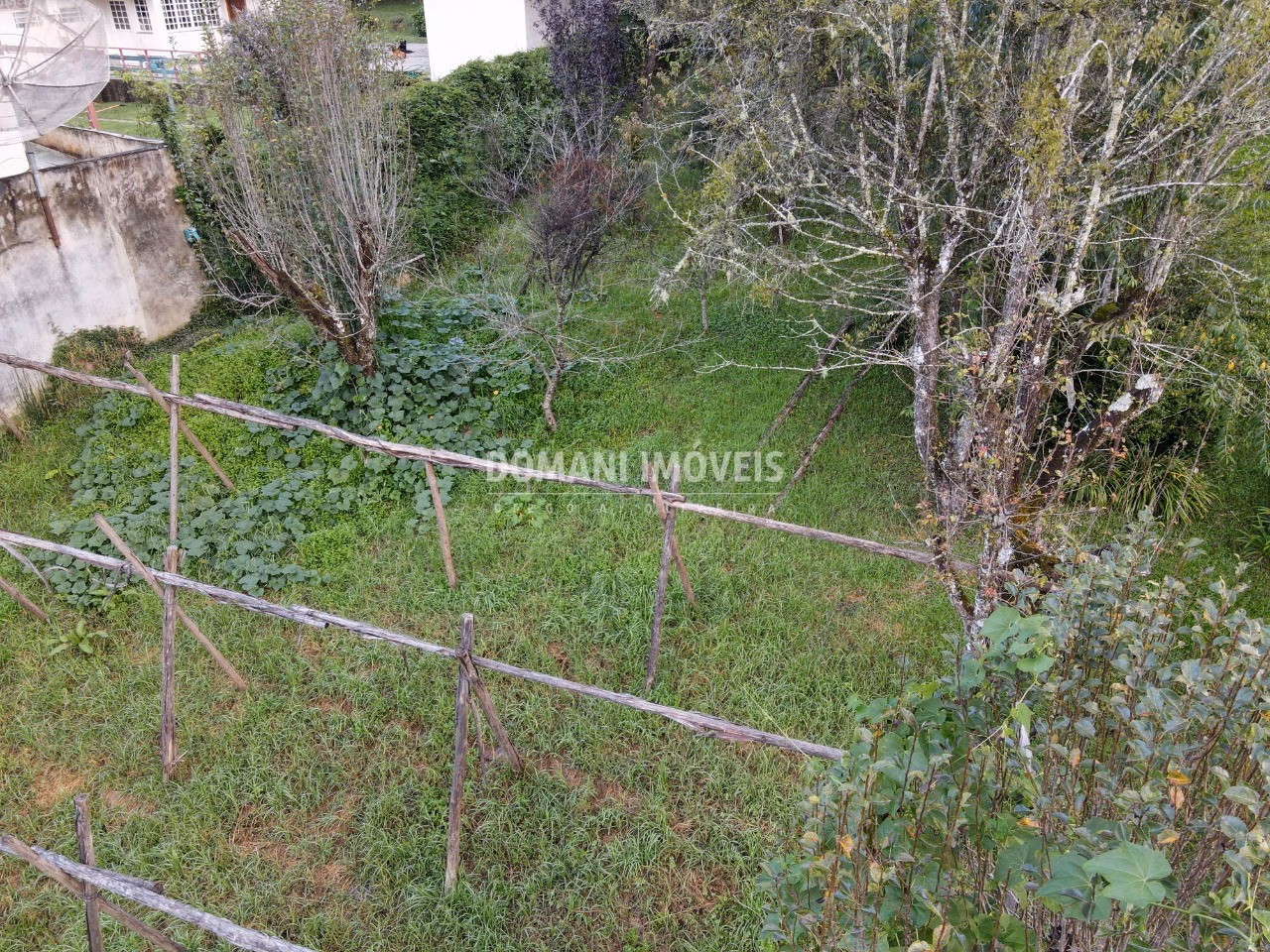 Terreno de 740 m² em Campos do Jordão, SP