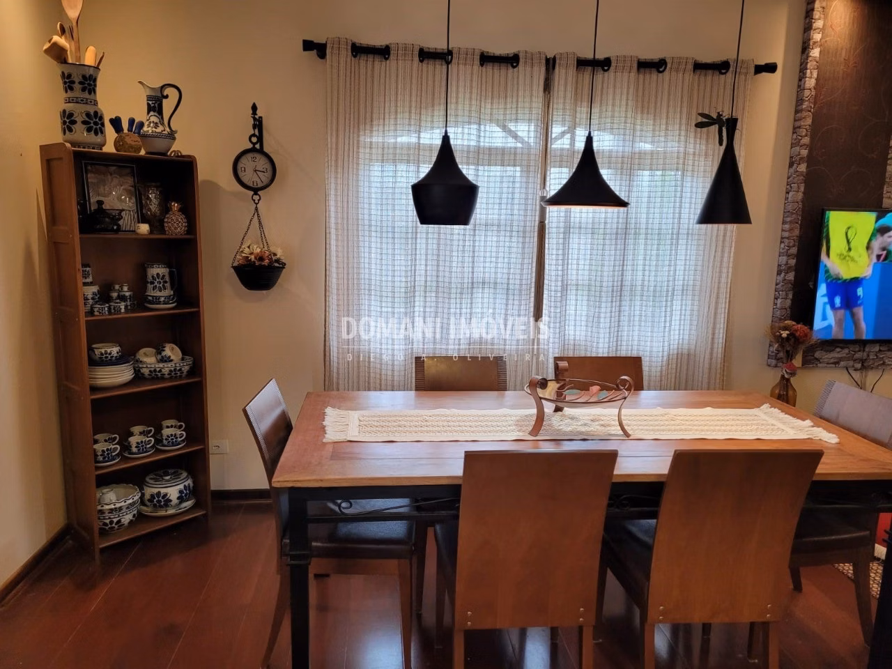 Casa de 700 m² em Campos do Jordão, SP