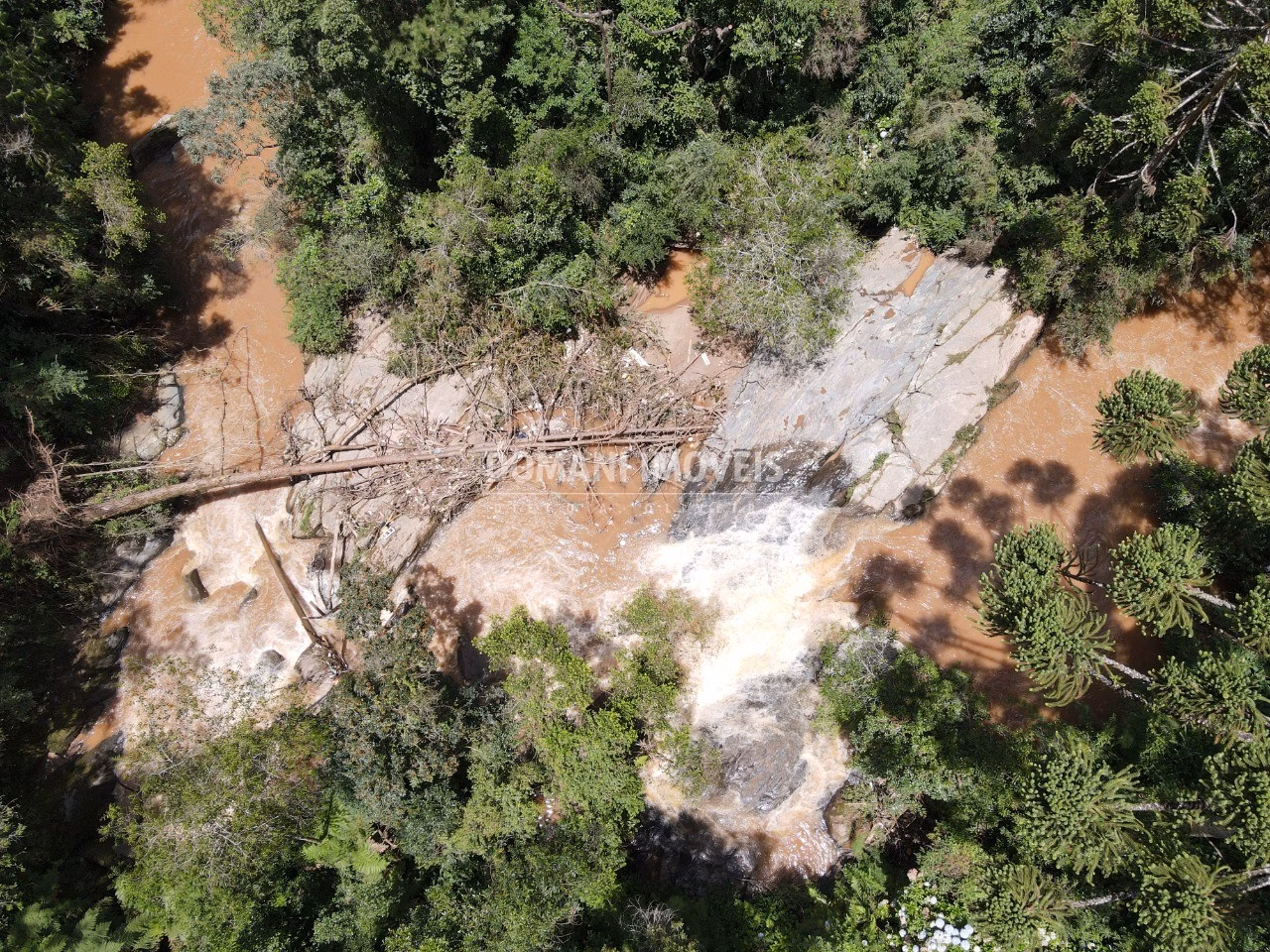 Casa de 1.600 m² em Campos do Jordão, SP