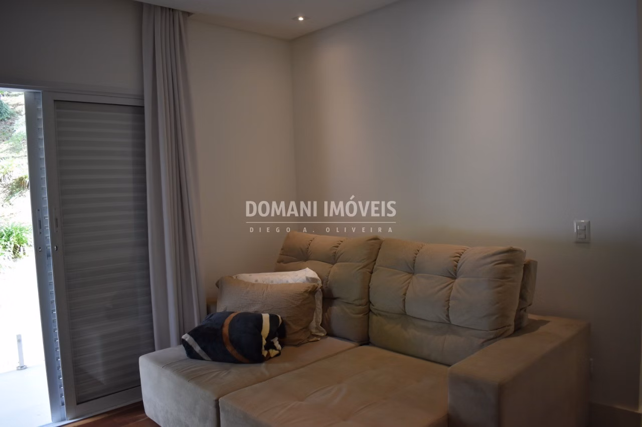 Casa de 1,050 m² em Campos do Jordão, SP