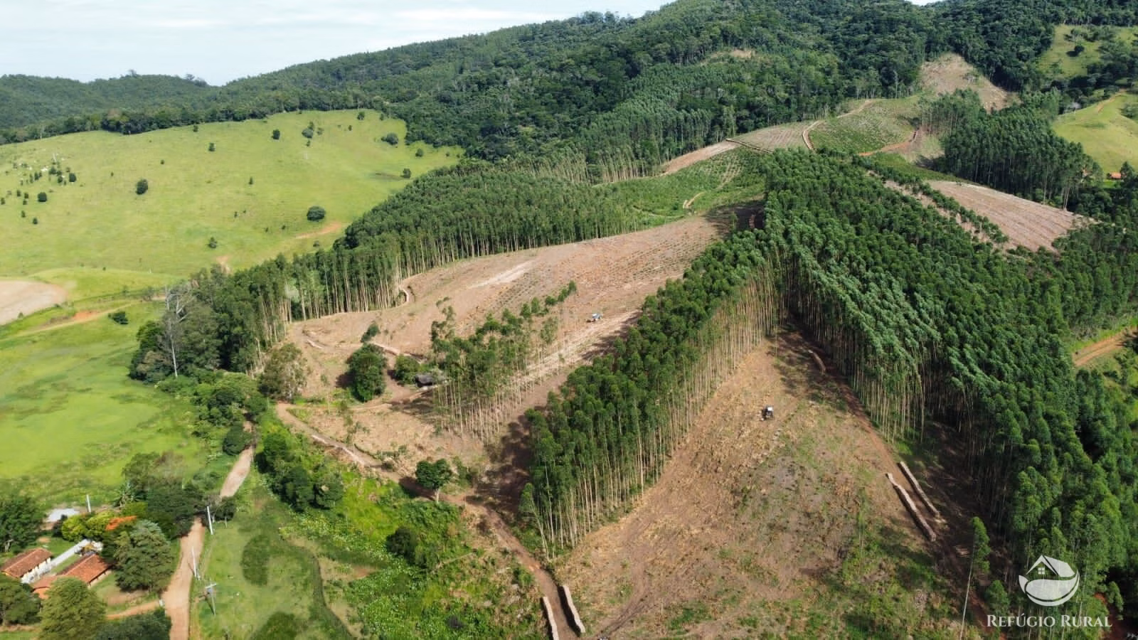 Fazenda de 108 ha em Piracaia, SP
