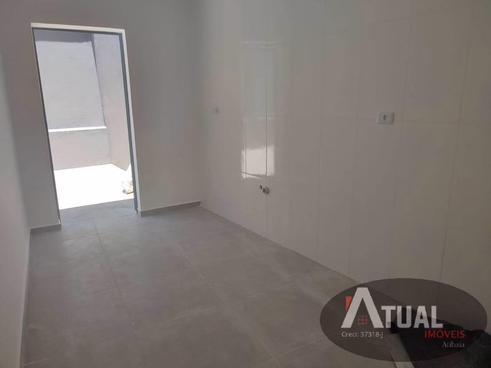 Comercial de 300 m² em Atibaia, SP