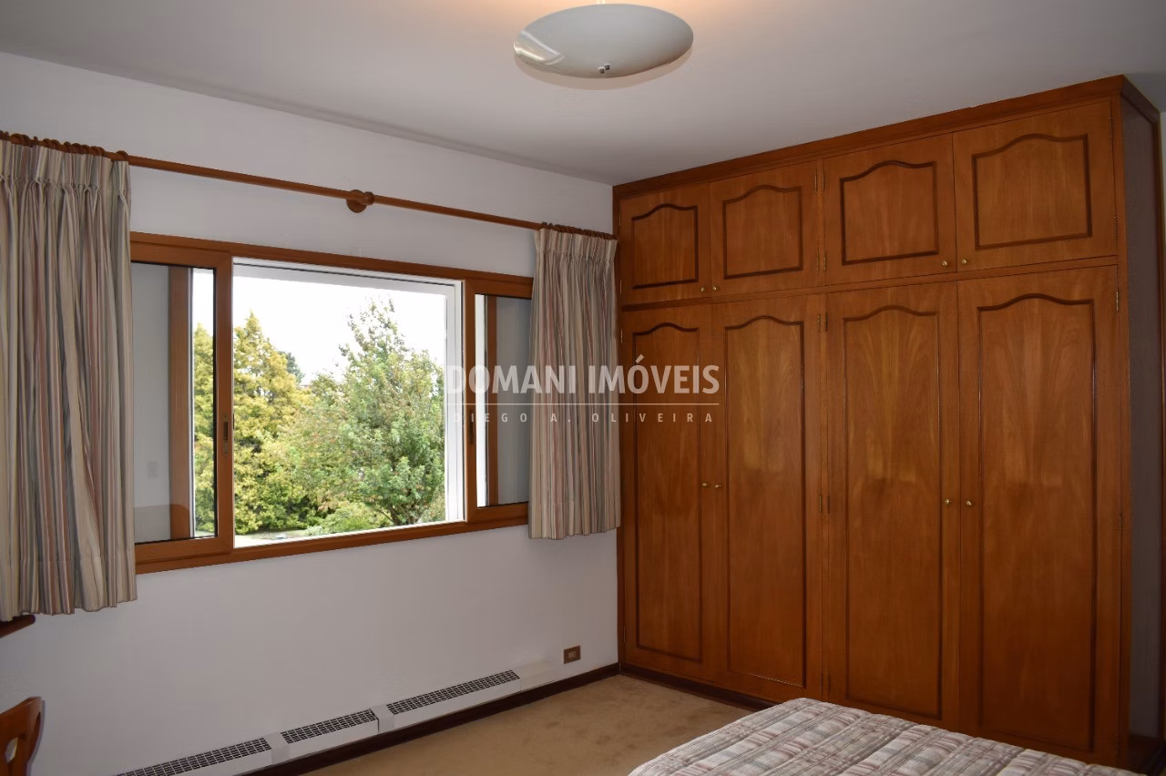 Casa de 4.910 m² em Campos do Jordão, SP
