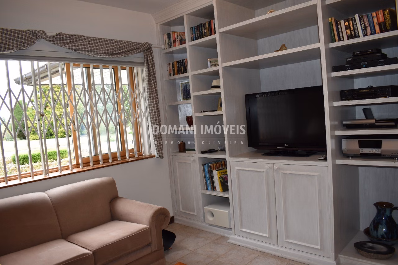 Casa de 4.910 m² em Campos do Jordão, SP